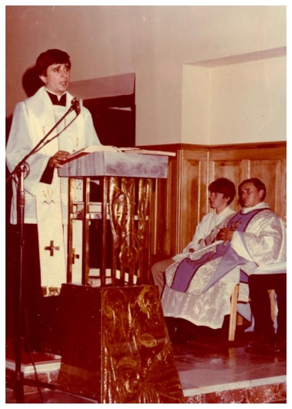 W parafii gosi kazania Ks. Andrzej Macig ojciec duchowny Seminarium - odprawia ks. P.Staczak- 6 VI 1985 r.