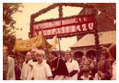 (16/61): WIZYTACJA BISKUPA 15 VIII 1978 r.Biskup Zygmunt Kamiski-Odpust i powicenie Otarza Matki Boej w kociele.